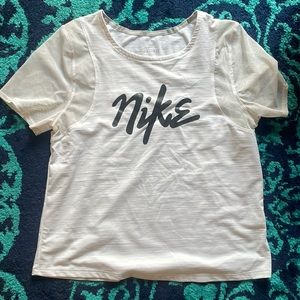Nike Crop Dry Fit Shirt